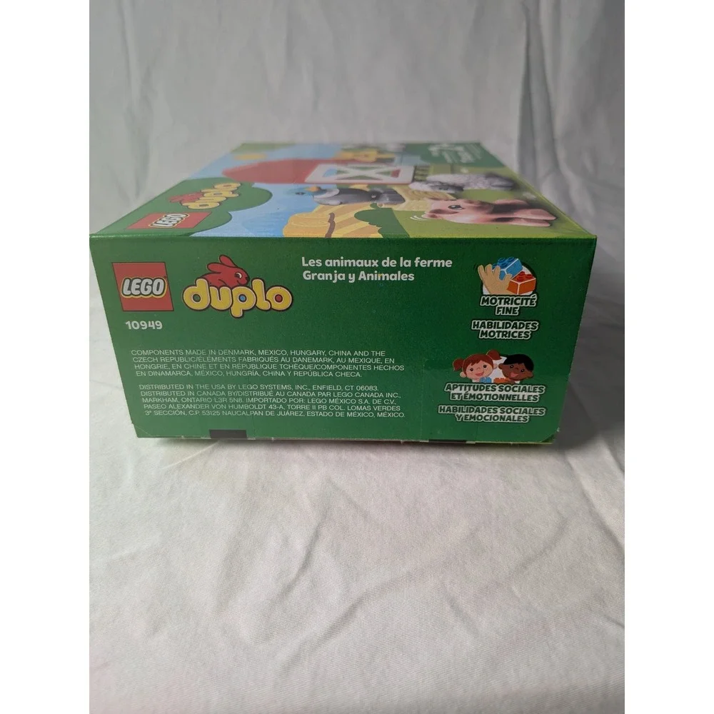 LEGO Duplo Town Farm Animal Care 10949 Building Toy Set 11 Pieces New Sealed
